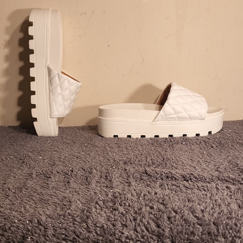 Wild pair platform sandals